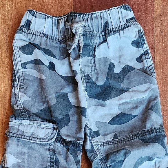OshKosh B'gosh Toddler Gray Camo Cargo Pants Size 2T - Picture 3 of 8